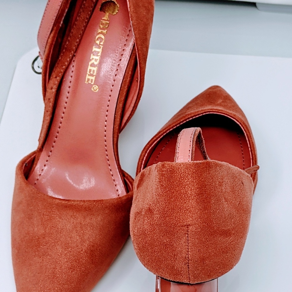 Shoes - Picture 8 of 8
